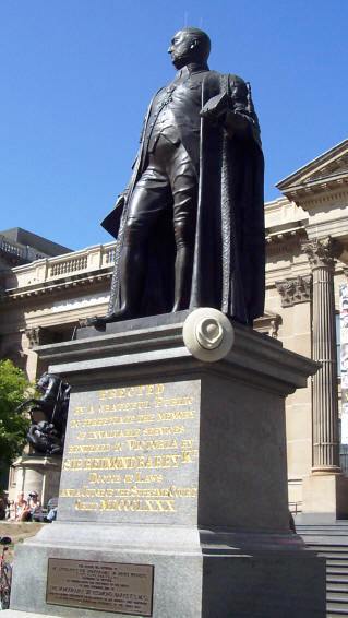 Statue of Sir Redmond Barry