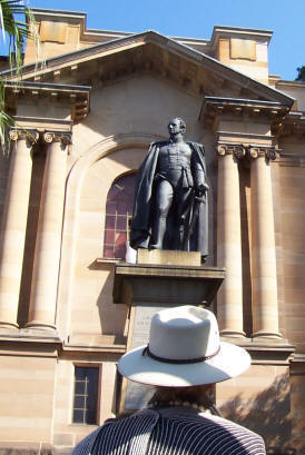 Statue of Governor Bourke