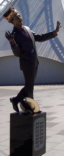 Statue of Graham Kennedy